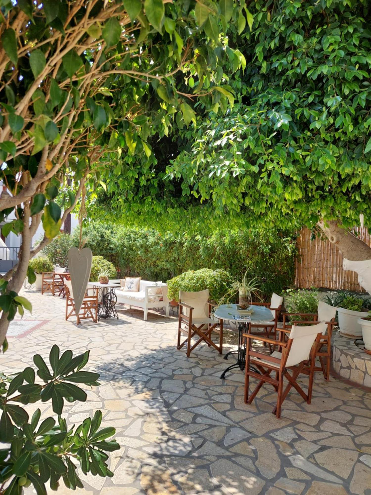 Stefanos Katsaros Studios Скала Номер фото